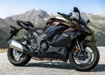 Novas cores e tecnologia reforçada para as Kawasaki Ninja sport tourers em 2026