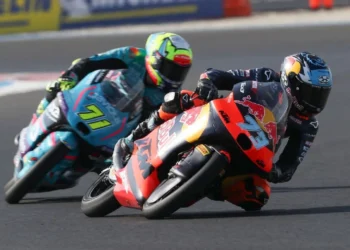 Valentin Perrone quebra recordes e domina o primeiro dia de treinos do Moto3 da Catalunha com uma exibição impressionante!