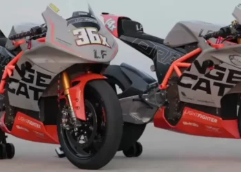 Conheça a Lightfighter: A ousadia em motos elétricas de competição