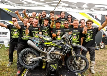 A estreia triunfante das novas Triumph no motocross e enduro