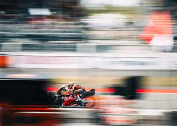 KTM dá vida ao novo motor de 850 cc para MotoGP, mas o seu futuro na grelha permanece incerto