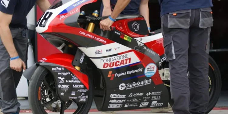 Universidade de Bolonha e Ducati dominam a MotoStudent 2025 com o novo protótipo Vega