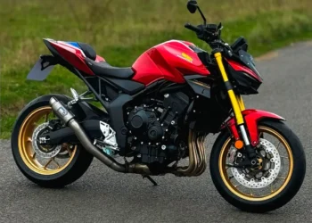 Honda CB1000 Hornet SP 5Four: a naked de culto limitada a 54 unidades