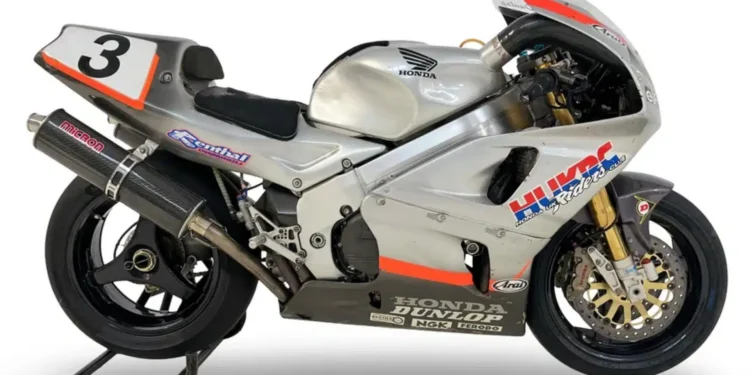 Duas Honda de Joey Dunlop atingem valores históricos em leilão