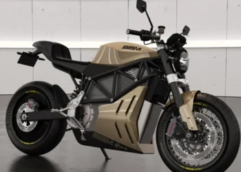 A moto elétrica basca com 95 CV que recarrega 100 km em 9 minutos