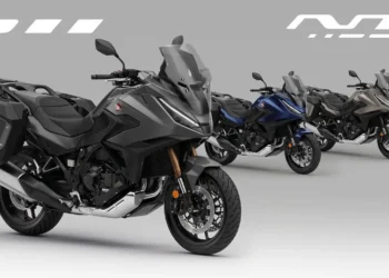 Honda NT1100 renovada para 2026 com nova cor e versões de suspensão eletrónica