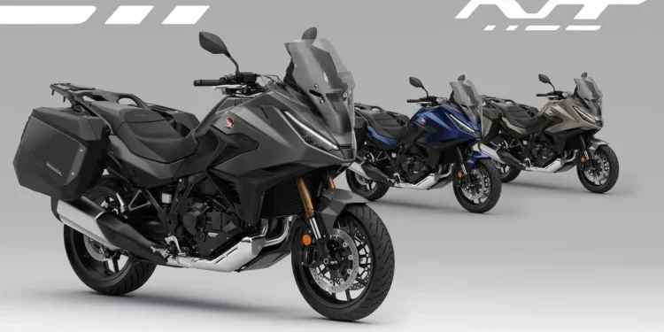 Honda NT1100 renovada para 2026 com nova cor e versões de suspensão eletrónica