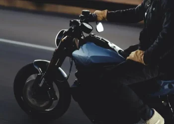 Livewire apresenta elétricas de carga ultrarrápida com novo conceito Alpinista Corsa