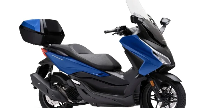 Honda Forza 125 de 2026 mantém liderança entre as scooters premium com mais tecnologia e eficiência
