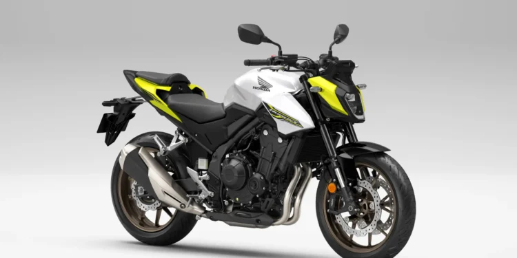 Honda CB500 Hornet de 2026 faz estreia no mundo E-Clutch