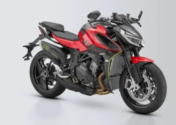 QJMotor SRK 921: Ousada e desafiadora de tendências que faz lembrar uma linhagem… “Brutale”