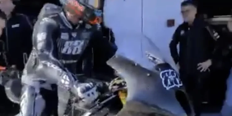 VIDEO – Miguel Oliveira começa bem na estreia com a BMW — entra no top 10 nas primeiras voltas em Jerez