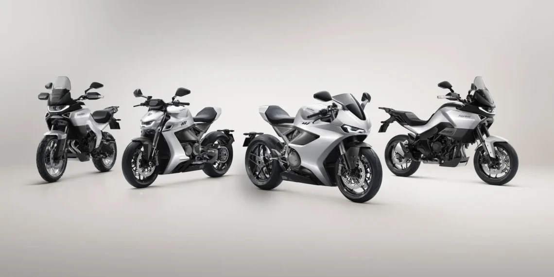 A Norton esteve em destaque na EICMA 2025 com quatro novos modelos