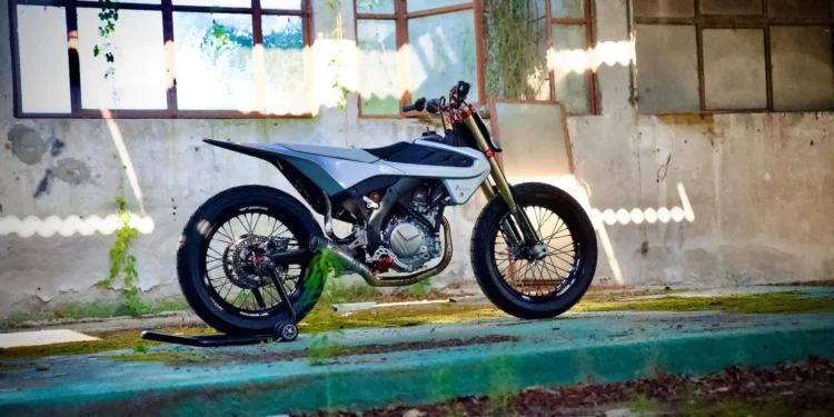 OMT450c Factory e a estreia do quadro DAST no Flat Track