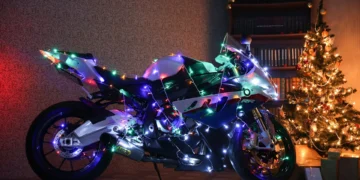 Presentes que fazem qualquer motard sorrir à mesa de Natal