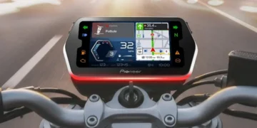 Pioneer revela sistema inteligente para instrumentação de motos