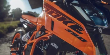Problema nos depósitos de combustível nalguns modelos KTM e Husqvarna de 2024 leva marcas a convocar recall