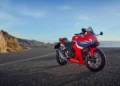 Honda CBR500R para 2026 traz E-Clutch e nova atitude inspirada na Fireblade: Mais equipada e carácter mais desportivo