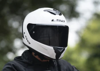 LS2 Rapid III chega renovado, torna-se mais aerodinâmico e leve