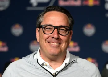 O MotoGP enfrenta mudança significativa com a saída do diretor comercial Dan Rossomondo