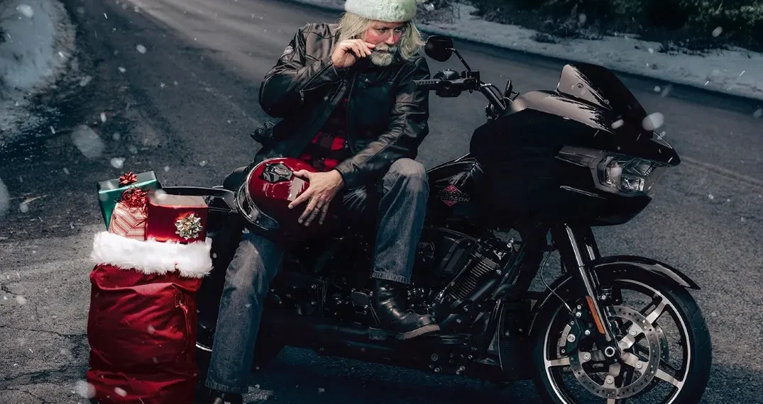 Não sabe o que oferecer este Natal? A Harley-Davidson pode ajudá-lo com algumas sugestões