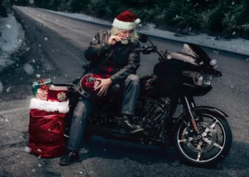 Não sabe o que oferecer este Natal? A Harley-Davidson pode ajudá-lo com algumas sugestões