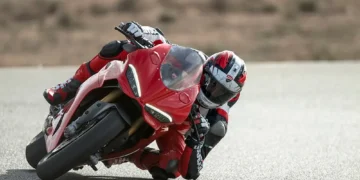 Ducati chama V2 ao concessionário por falha elétrica que pode desligar o ABS
