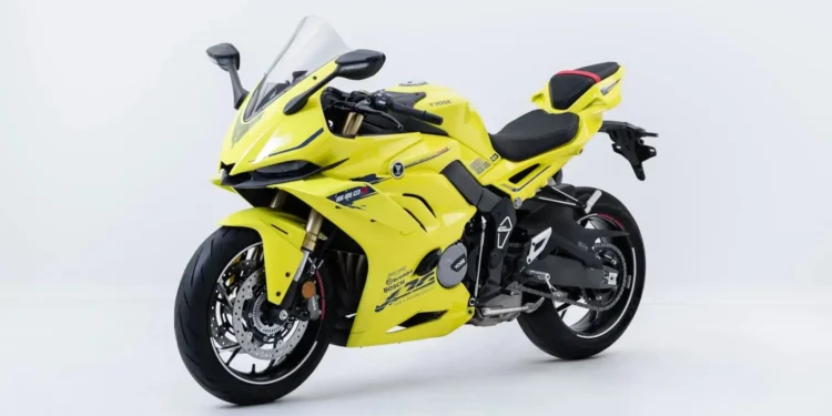 Chega para abalar a concorrência: A nova desportiva tetracilíndrica da Voge promete muito no segmento de média cilindrada, eis a RR660S!