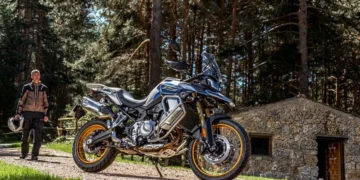 Voge 900DSX MY2025: como a trail chinesa conquistou a Península Ibérica e se tornou um fenómeno de vendas