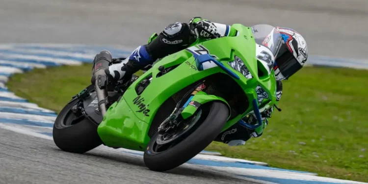 Testes SBK em Portimão: Garrett Gerloff o mais rápido, num primeiro dia difícil