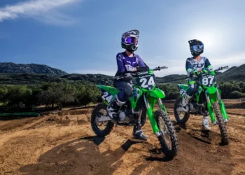 Kawasaki KX85 e KX112 2026: Uma nova base para vencer desde cedo