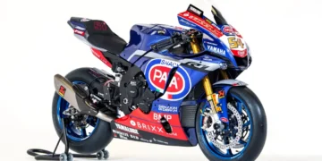 Crescent Motorcycles coloca à venda no Reino Unido uma rara réplica da Yamaha R1 de Toprak Razgatlıoğlu