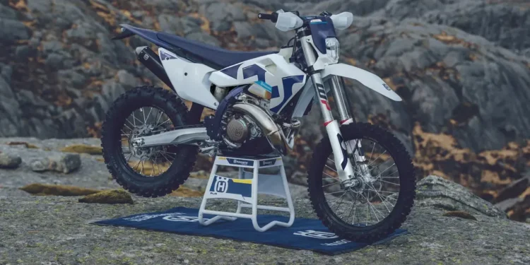 Husqvarna TE 300: Uma verdadeira referência do hard enduro moderno