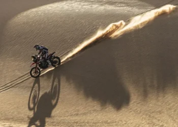 Dakar 2026: Schareina conquista ouro na nona etapa, Daniel Sanders recupera a liderança