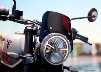 Triumph Tracker 400: a interpretação flat track da gama moderna de 400cc do fabricante britânico (com galeria)