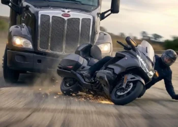 Honda quer menos quedas: está a desenvolver sistema de controlo de direção, e até já o patenteou