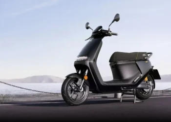 Segway eScooter E300SE: Rápida e carregada de tecnologia, promete fazer inveja a muitas scooters a combustão