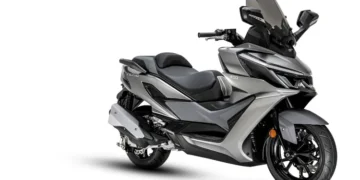 SYM Cruisym 400: Nova maxi-scooter aposta em tecnologia e conforto para subir de patamar