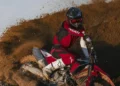 Ducati Desmo450 MX Factory 2026 é sinónimo de potência extrema e peso pluma para dominar no off-road