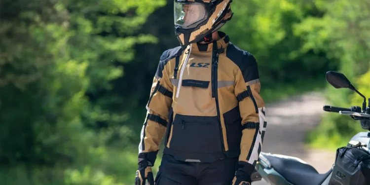 LS2 X-MASTER: Um aliado de peso para enfrentar o inverno sem deixar a moto na garagem, pleno de características premium