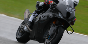 Teste SBK em Jerez: Petrucci estabelece a referência, Miguel Oliveira impressiona no top 3