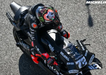 Aprilia afasta pressão sobre Bezzecchi, enquanto especulação sobre o futuro colega de equipa aumenta