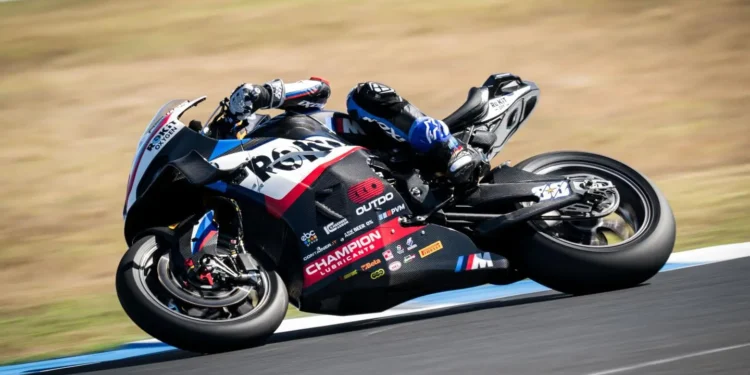 Miguel Oliveira recupera de último para sétimo numa emocionante corrida à chuva em Phillip Island