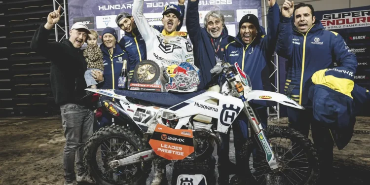 Billy Bolt domina Mundial de Superenduro: invicto após emocionante duelo em Budapeste