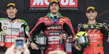 Bulega sem contestação: tripla vitória em impressionante demonstração à chuva em Phillip Island!