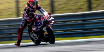 Marc Márquez domina o primeiro dia de testes em Sepang