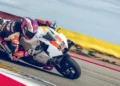 KTM 990 RC R TRACK: Máquina preparada e aprimorada para circuito sem concessões