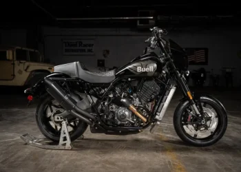 Buell garante financiamento federal e tenta transformar entusiasmo em produção, com a Super Cruiser como impulsionadora
