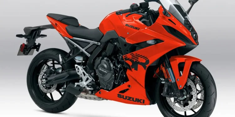 Suzuki GSX-8R 2026 estreia uma nova identidade cromática