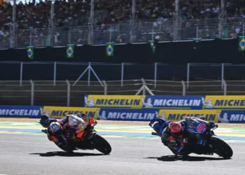 O caos no GP do Brasil deixou equipas furiosas com decisões de última hora!